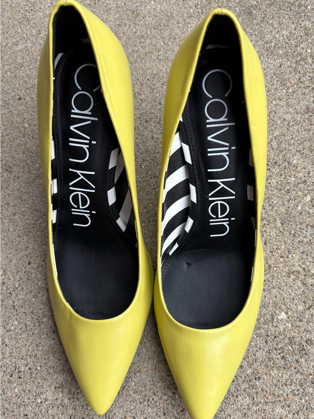 Calvin Klein Gayle Lime Green Chartreuse Leather Pointed Toe Classic Pumps